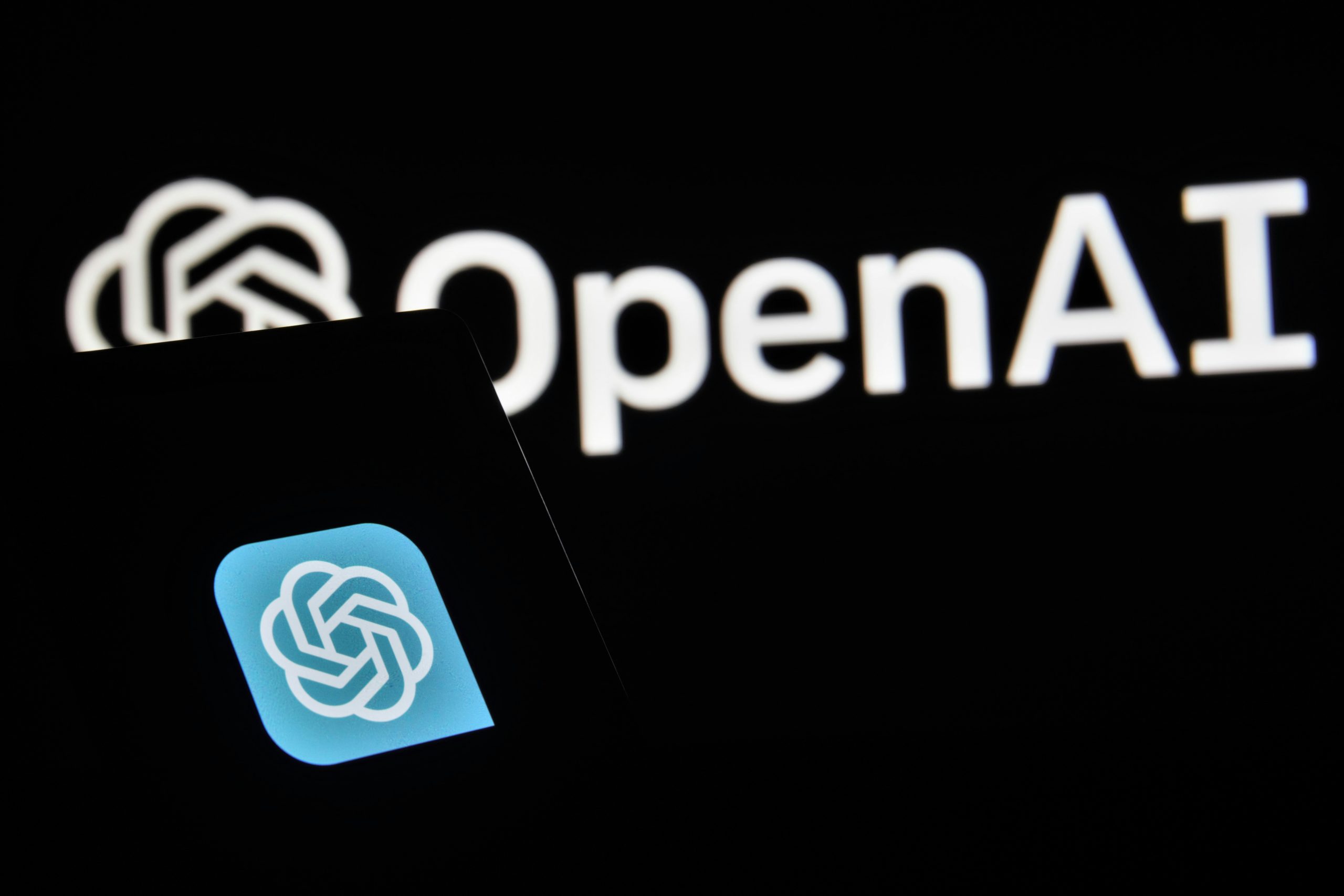 OpenAI заплатила сотрудникам $7 млрд перед выходом на биржу: что происходит с компанией
